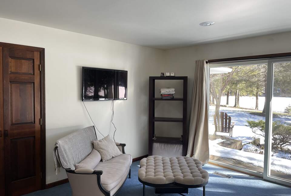 Home Exchange in Muncy Valley, PA, charming seating in master suite