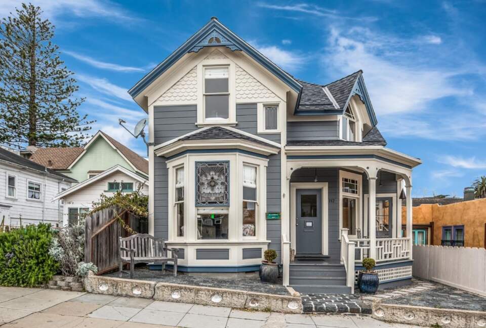 Home Exchange in Pacific Grove, CA, Historic Victorian Cottage