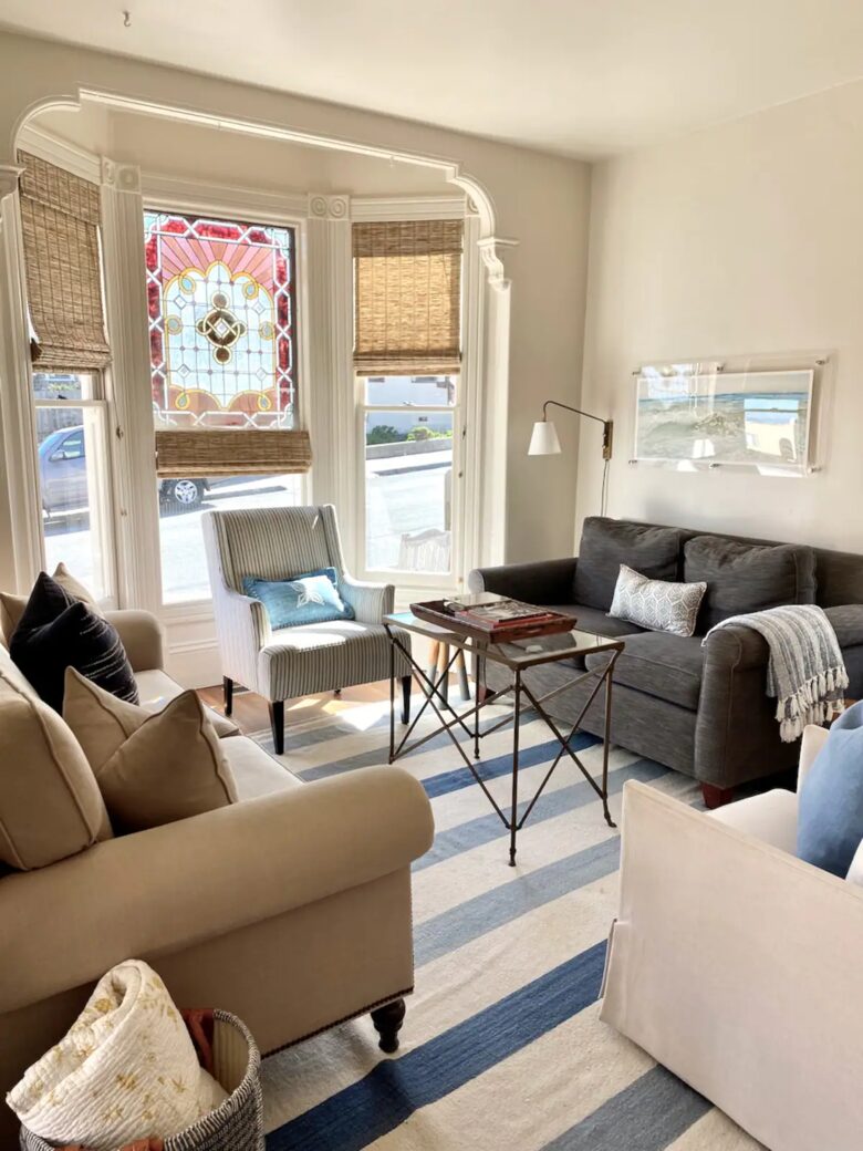 Home Exchange in Pacific Grove, CA, living room with plenty of seating