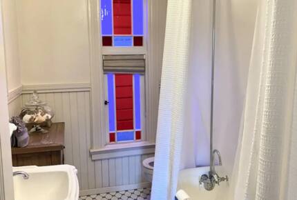 Home Exchange in Pacific Grove, CA, first floor bathroom