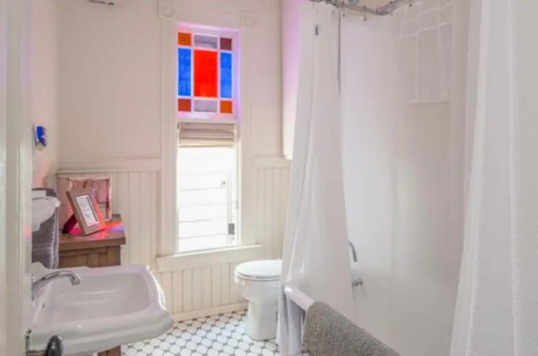 Home Exchange in Pacific Grove, CA, first floor bath