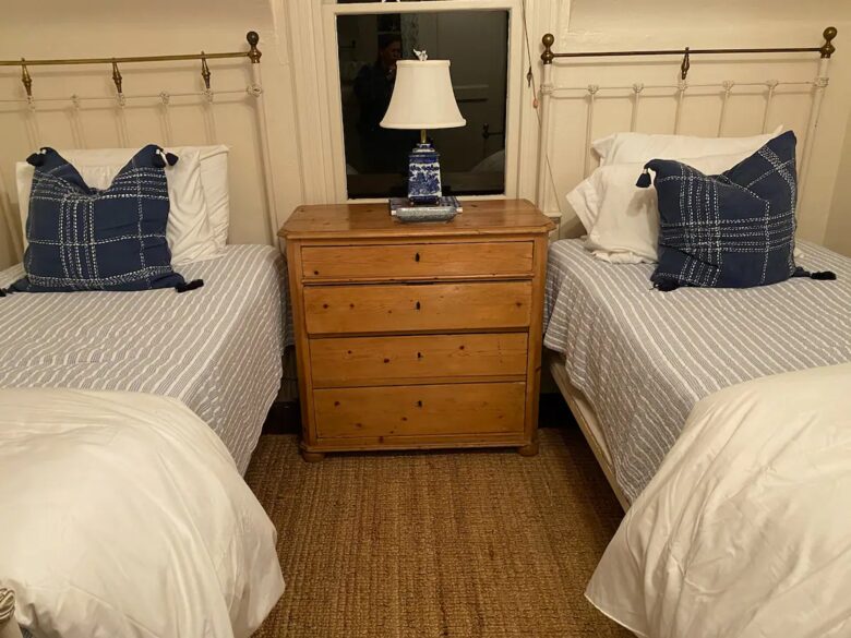 Home Exchange in Pacific Grove, CA, twin bedroom