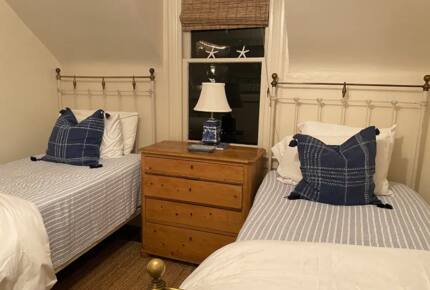 Home Exchange in Pacific Grove, CA, twin bedroom