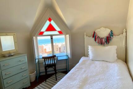 Home Exchange in Pacific Grove, CA, twin bedroom with desk views