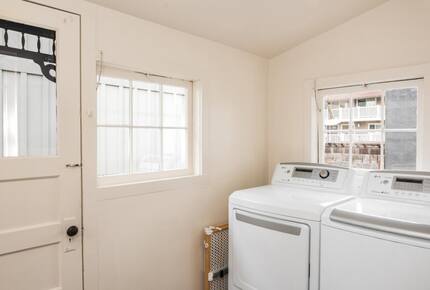 Home Exchange in Pacific Grove, CA, laundry room