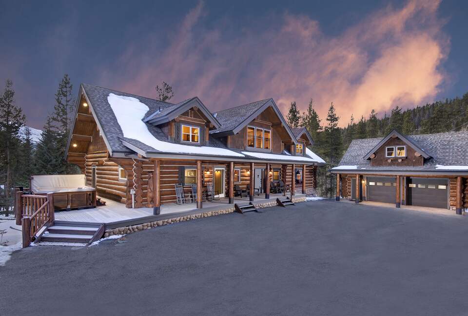 Twin Eagles Lodge - Moving Mountains - Breckenridge, Colorado