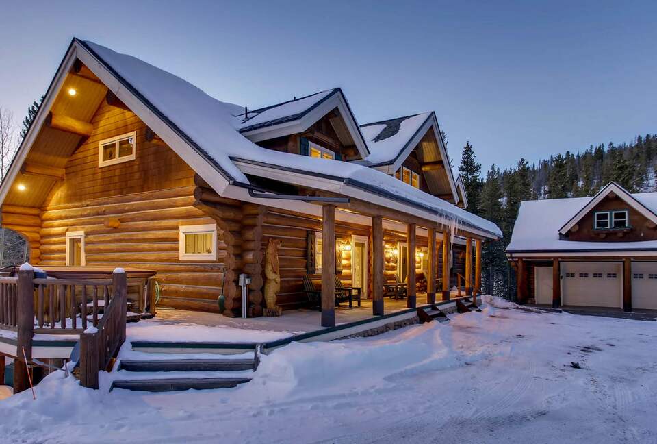 Twin Eagles Lodge - Moving Mountains - Breckenridge, Colorado