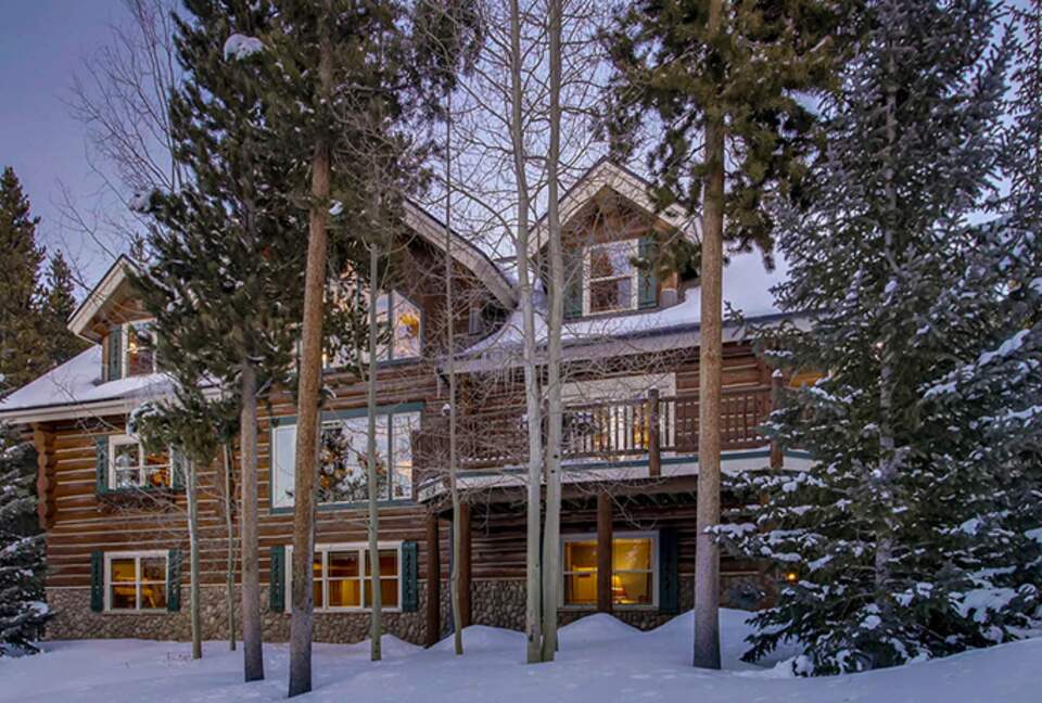 Twin Eagles Lodge - Moving Mountains - Breckenridge, Colorado