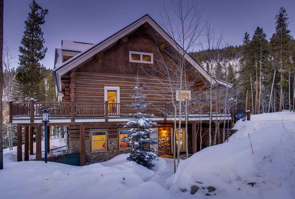 Twin Eagles Lodge - Moving Mountains - Breckenridge, Colorado