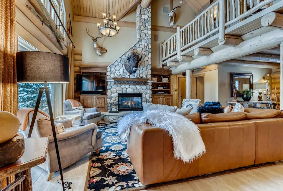 Twin Eagles Lodge - Moving Mountains - Breckenridge, Colorado