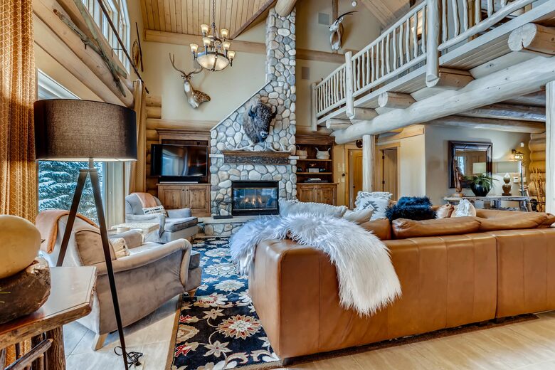 Twin Eagles Lodge - Moving Mountains - Breckenridge, Colorado