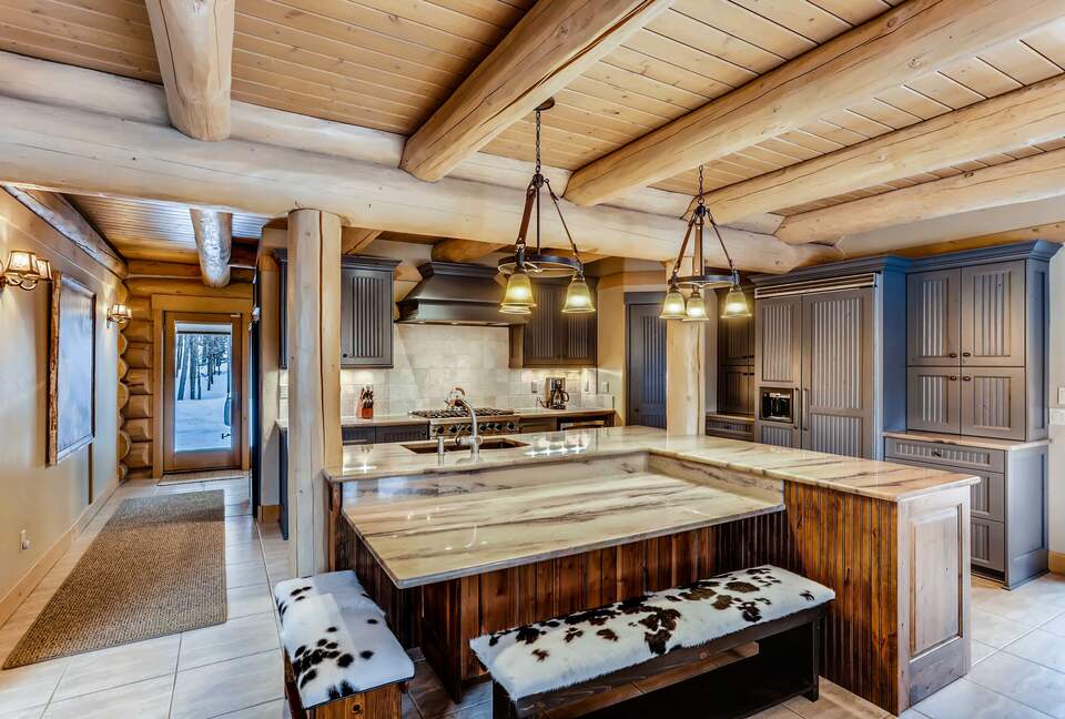 Twin Eagles Lodge - Moving Mountains - Breckenridge, Colorado