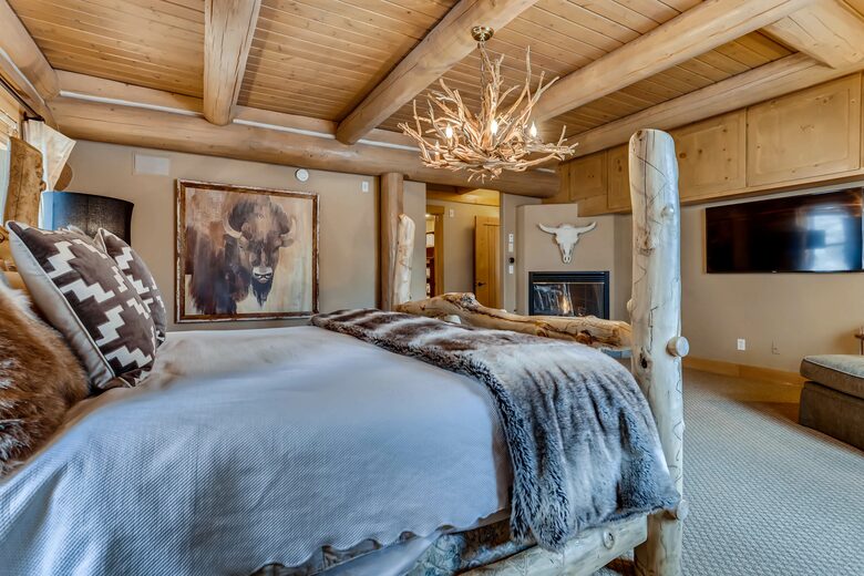 Twin Eagles Lodge - Moving Mountains - Breckenridge, Colorado