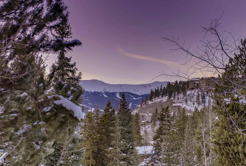 Twin Eagles Lodge - Moving Mountains - Breckenridge, Colorado