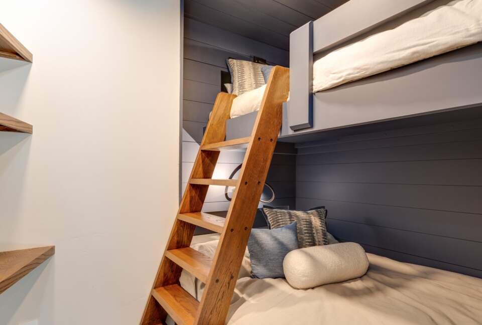 Additional sleeping nook