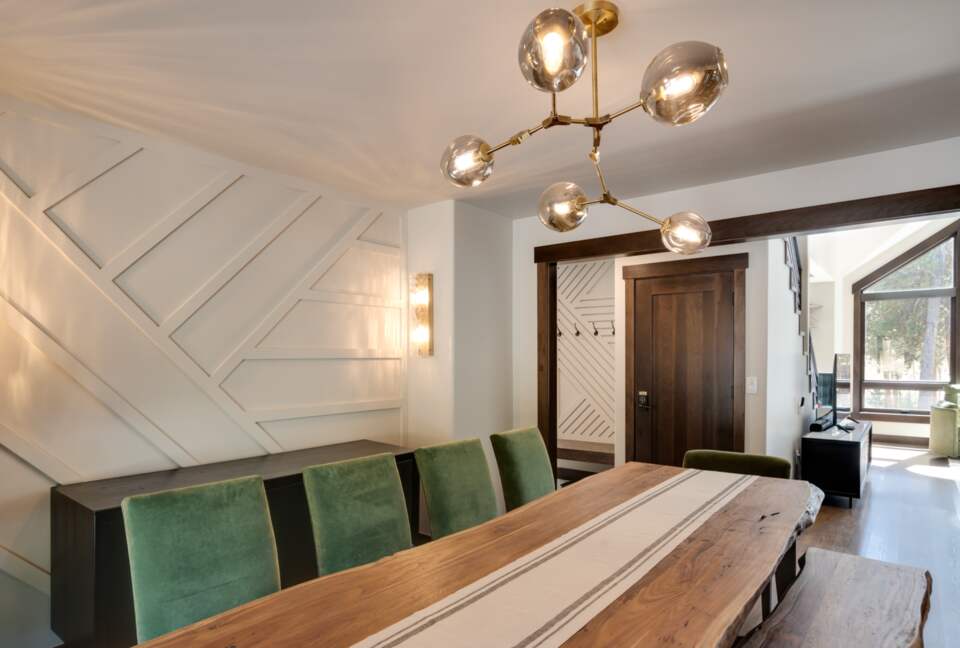 Gorgeous formal dining room