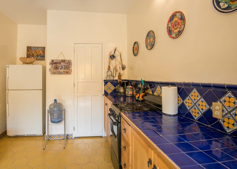 Bugam Villa - Charming Lakeside Home - Chapala, Mexico