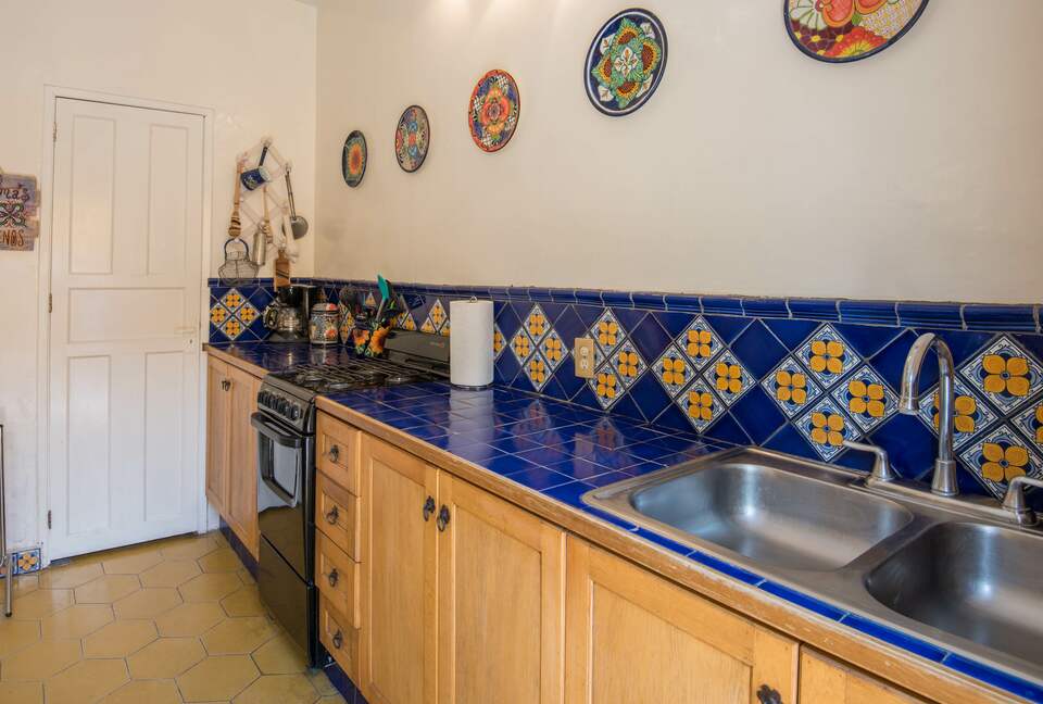 Bugam Villa - Charming Lakeside Home - Chapala, Mexico