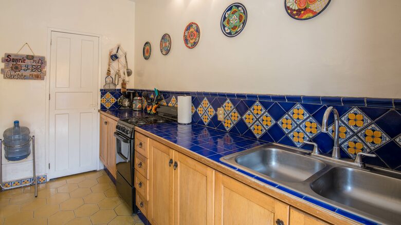 Bugam Villa - Charming Lakeside Home - Chapala, Mexico