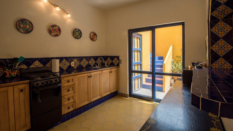 Bugam Villa - Charming Lakeside Home - Chapala, Mexico