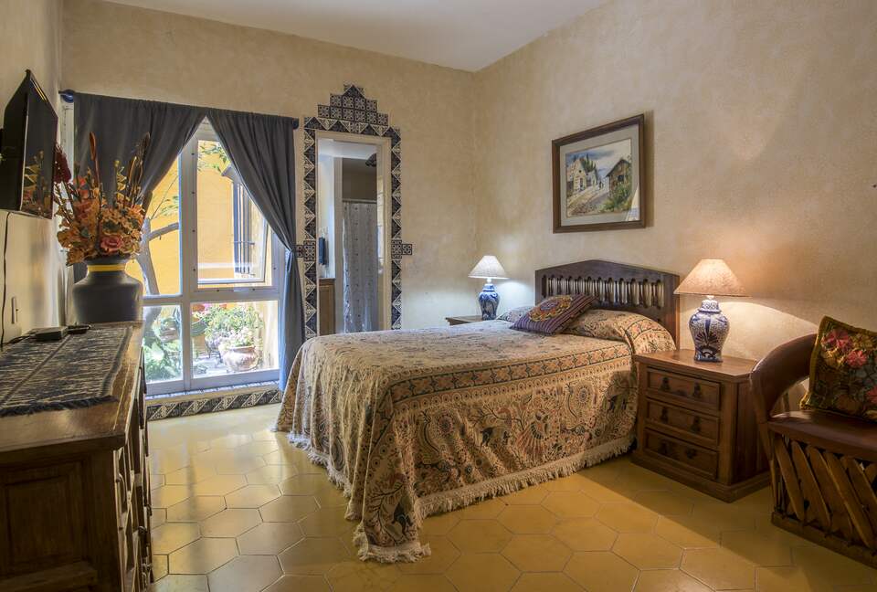 Bugam Villa - Charming Lakeside Home - Chapala, Mexico