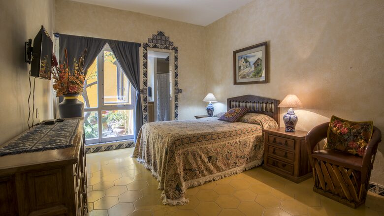 Bugam Villa - Charming Lakeside Home - Chapala, Mexico