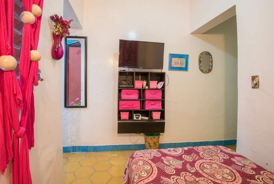 Bugam Villa - Charming Lakeside Home - Chapala, Mexico