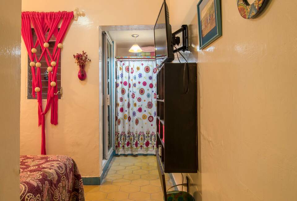 Bugam Villa - Charming Lakeside Home - Chapala, Mexico