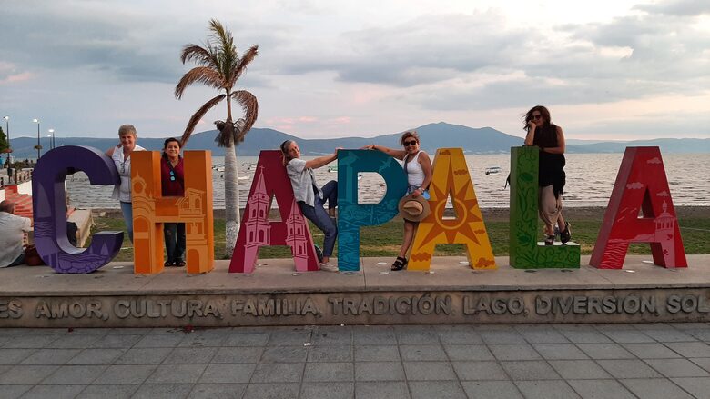 Bugam Villa - Charming Lakeside Home - Chapala, Mexico