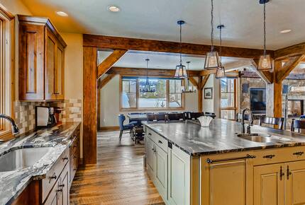 Home Exchange in Breckenridge, CO open concept kitchen