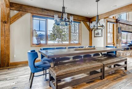 Home Exchange in Breckenridge, CO large dining table