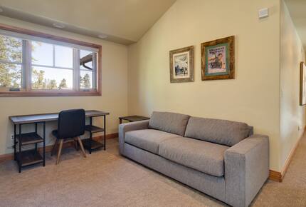 Home Exchange in Breckenridge, CO loft with sofa bed and desk
