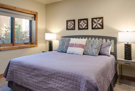 Home Exchange in Breckenridge, CO third master suite with king bed