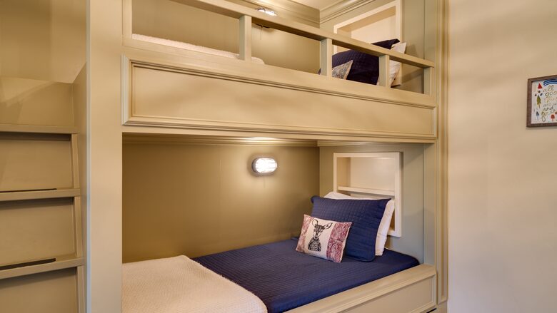 Home Exchange in Breckenridge, CO bunk rooms with built in shelves