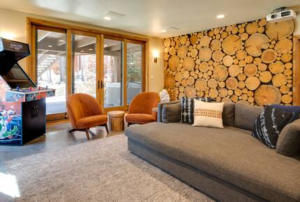 Home Exchange in Breckenridge, CO lower level game room/movie room