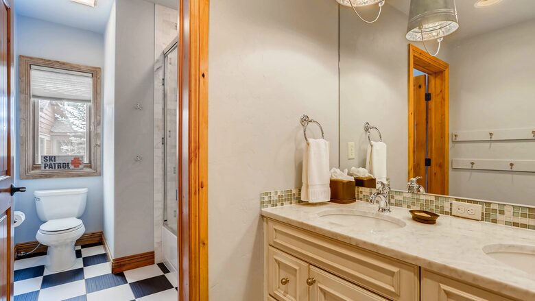 Home Exchange in Breckenridge, CO full lower level bathroom