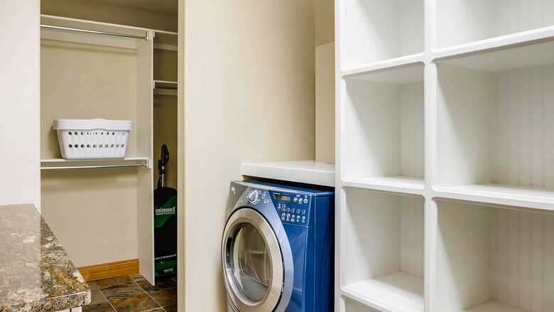 Home Exchange in Breckenridge, CO laundry room mudroom
