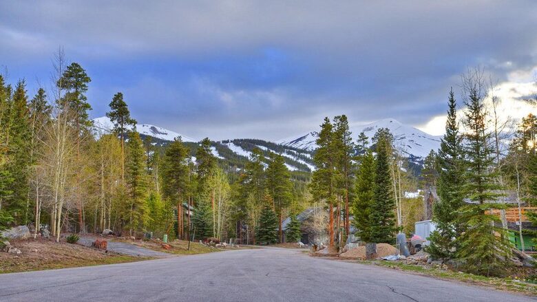 Home Exchange in Breckenridge, CO neighborhood views
