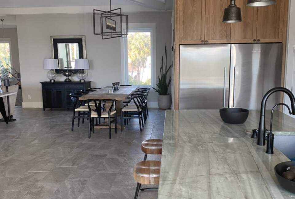 Home Exchange in Clearwater Beach, FL, kitchen and dining