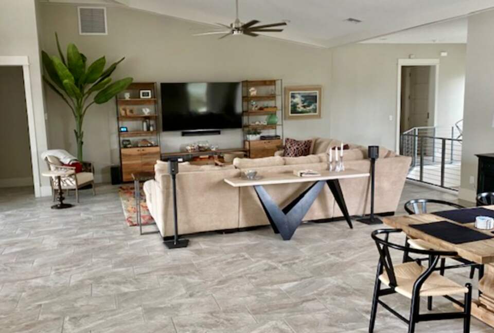 Home Exchange in Clearwater Beach, FL, family room with flat screen
