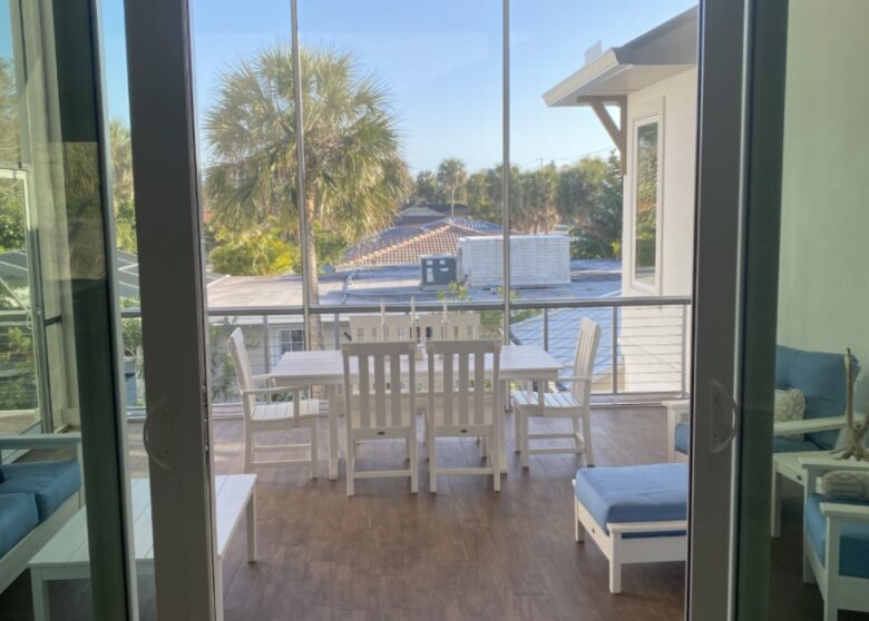 Home Exchange in Clearwater Beach, FL, patio with lounge and dining
