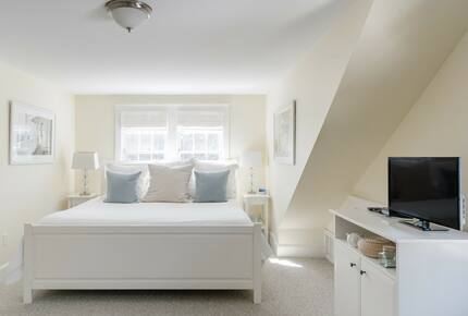 Second Floor Large Master with King Size Bed