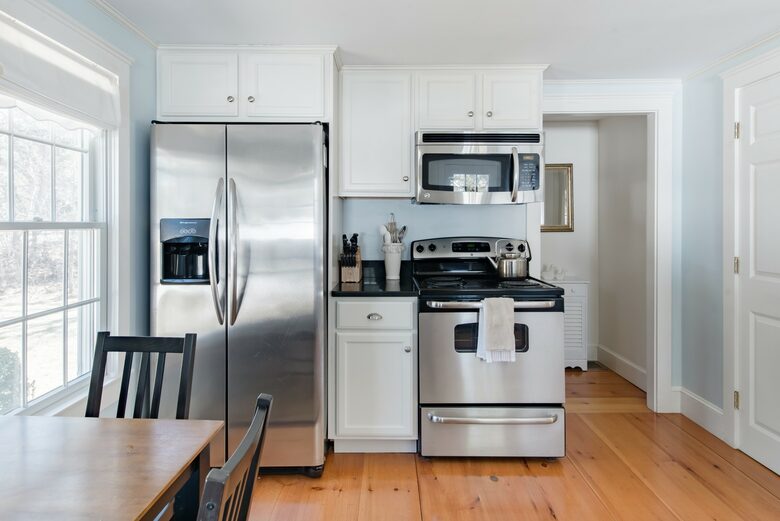 Cape Cod Chatham Hardings Beach Retreat - Chatham, Massachusetts