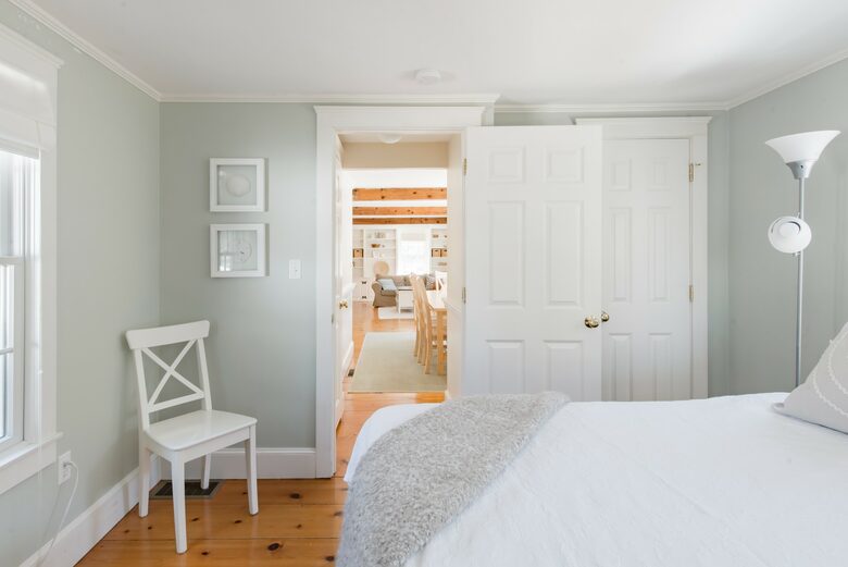 Peaceful Queen Size Bedroom on First Floor