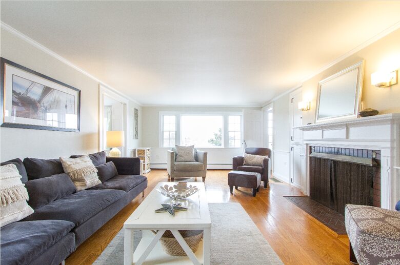 Large Family Room Overlooking Ocean