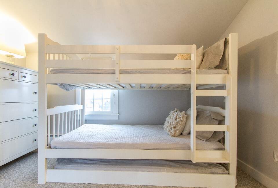 Chatham Village Cape Cod Ocean Waterfront - Chatham, Massachusetts