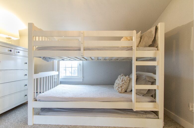 Chatham Village Cape Cod Ocean Waterfront - Chatham, Massachusetts