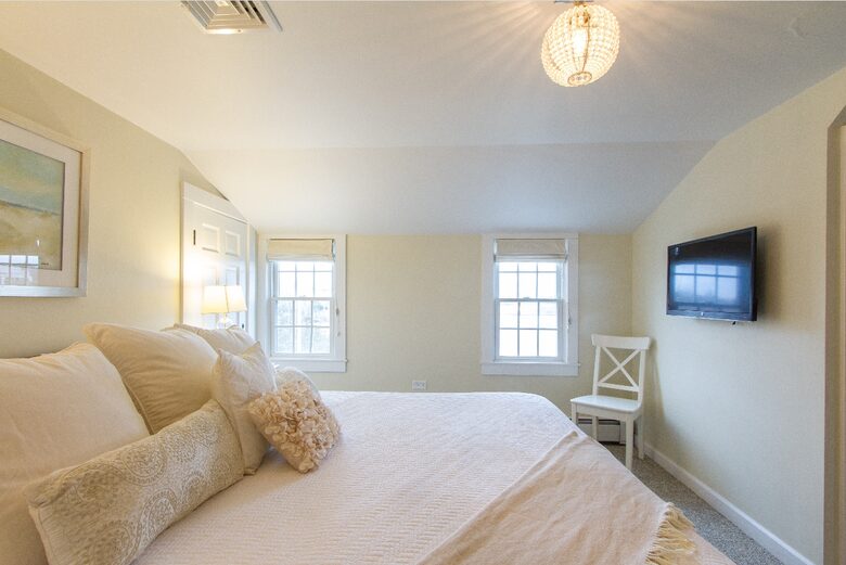 Chatham Village Cape Cod Ocean Waterfront - Chatham, Massachusetts