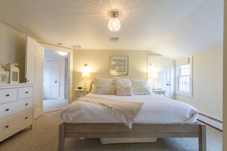 Upstairs King Size Master