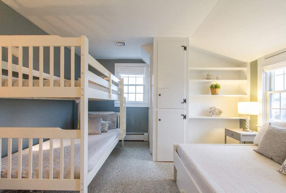 Chatham Village Cape Cod Ocean Waterfront - Chatham, Massachusetts